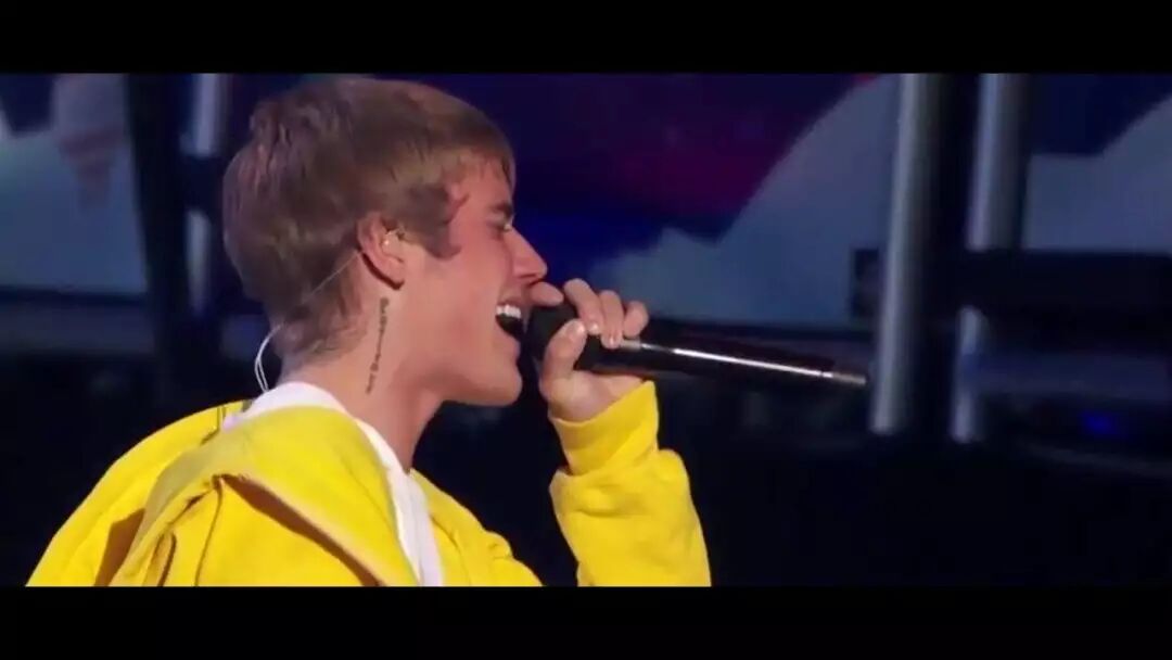 Justin Bieber 出道、成名、吸毒、戀愛、分手、墮落、訂婚、結婚！