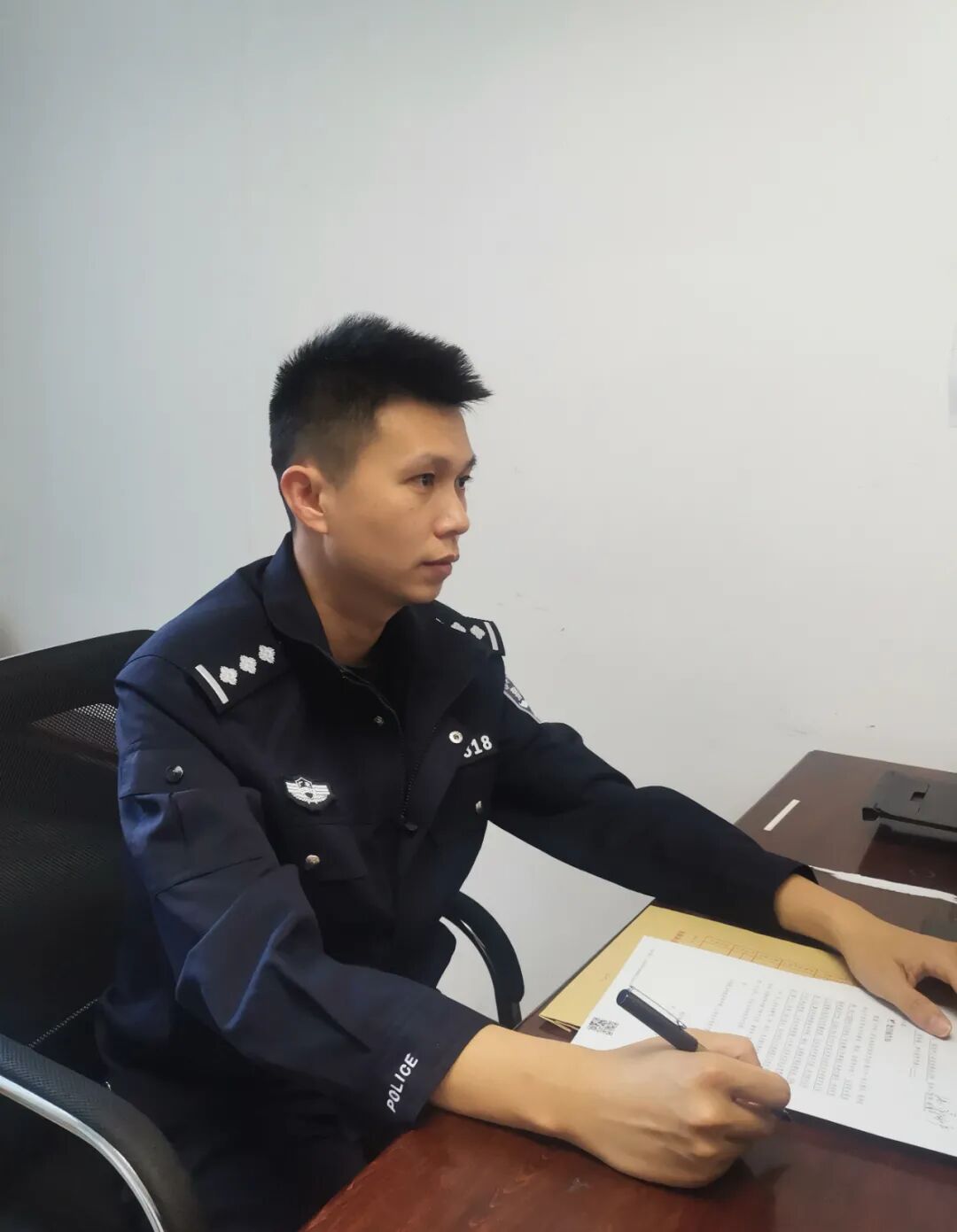 ​他们用青春热血谱写平安赞歌，争做让党和人民放心的“双区卫士”！(图6)