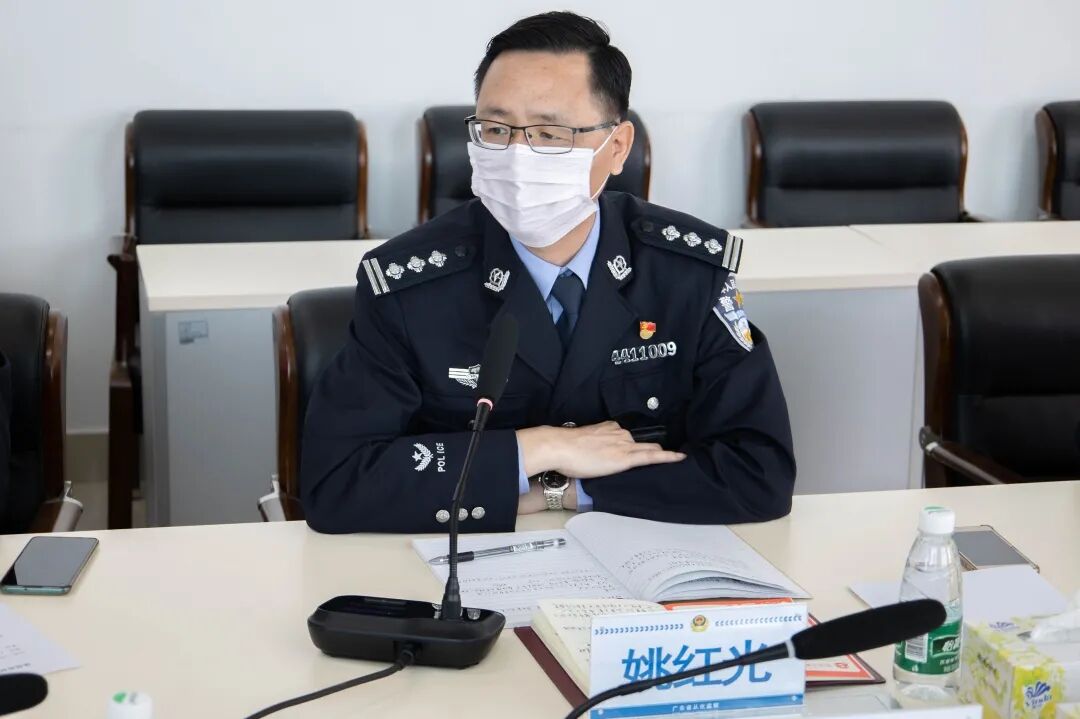 广开言路博采众议从化监狱召开队伍教育整顿征求意见座谈会