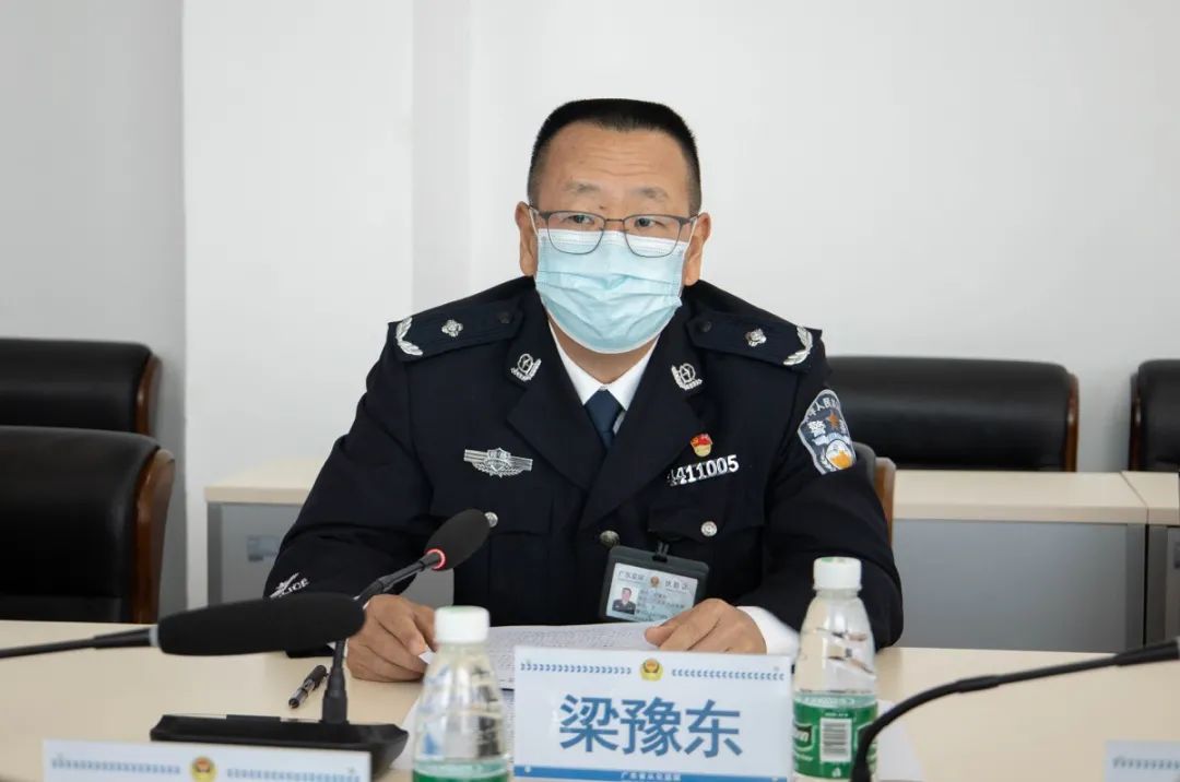 广开言路博采众议从化监狱召开队伍教育整顿征求意见座谈会