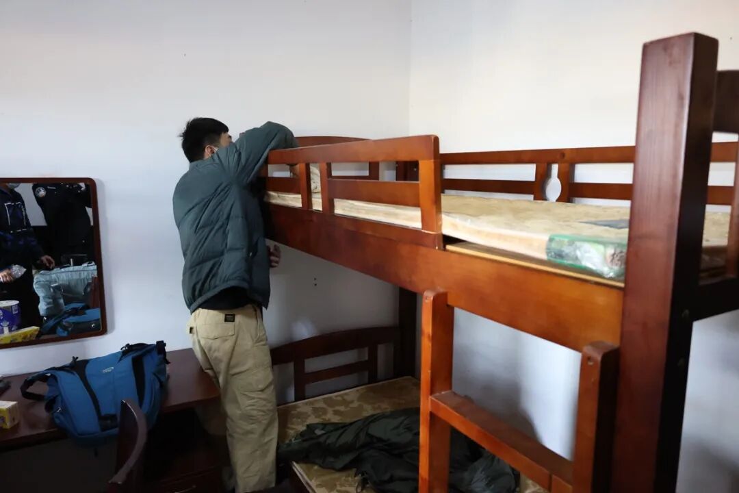 青春新警色 热血正燃烧-广东省从化监狱网站