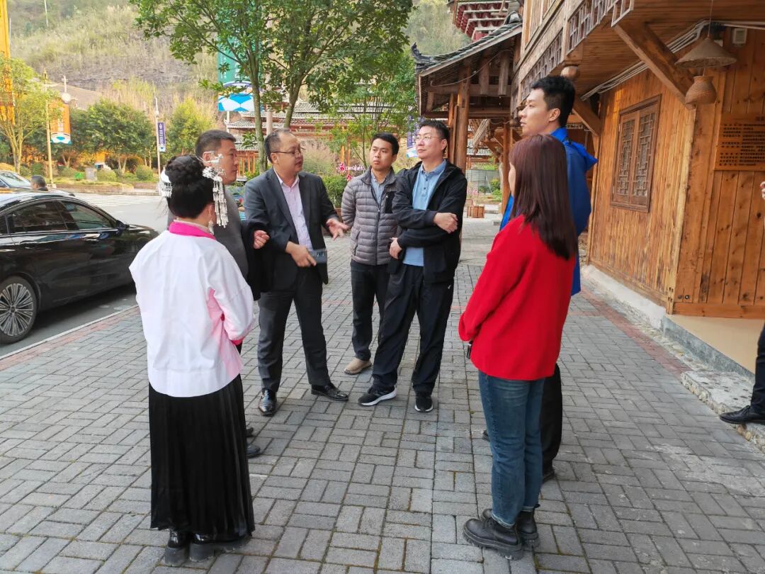 683月2日至3月8日,县委常委,县人民政府副县长彭晖先后参加南海区"