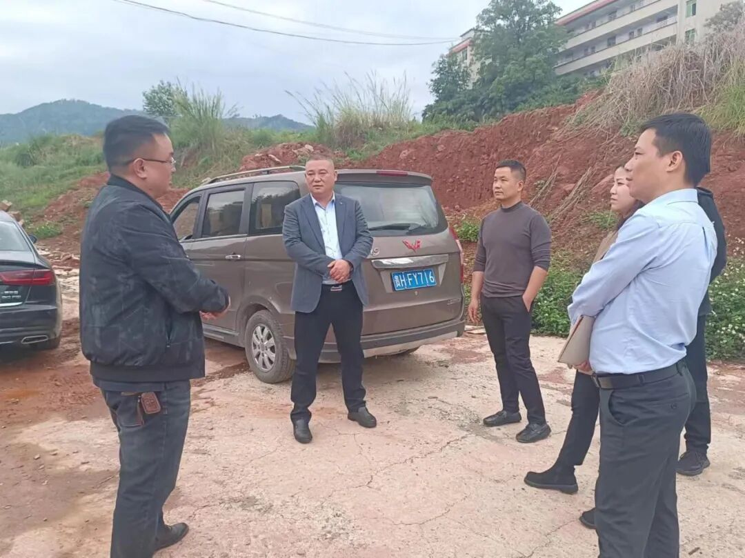 六,县人民政府副县长-黄国锋4月8日至4月12日,县人民政府副县长黄国锋