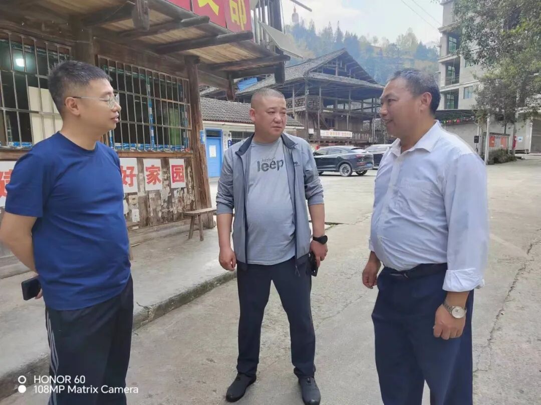 副县长黄国锋先后组织召开村超球场改造提升相关工作安排部署会,榕江