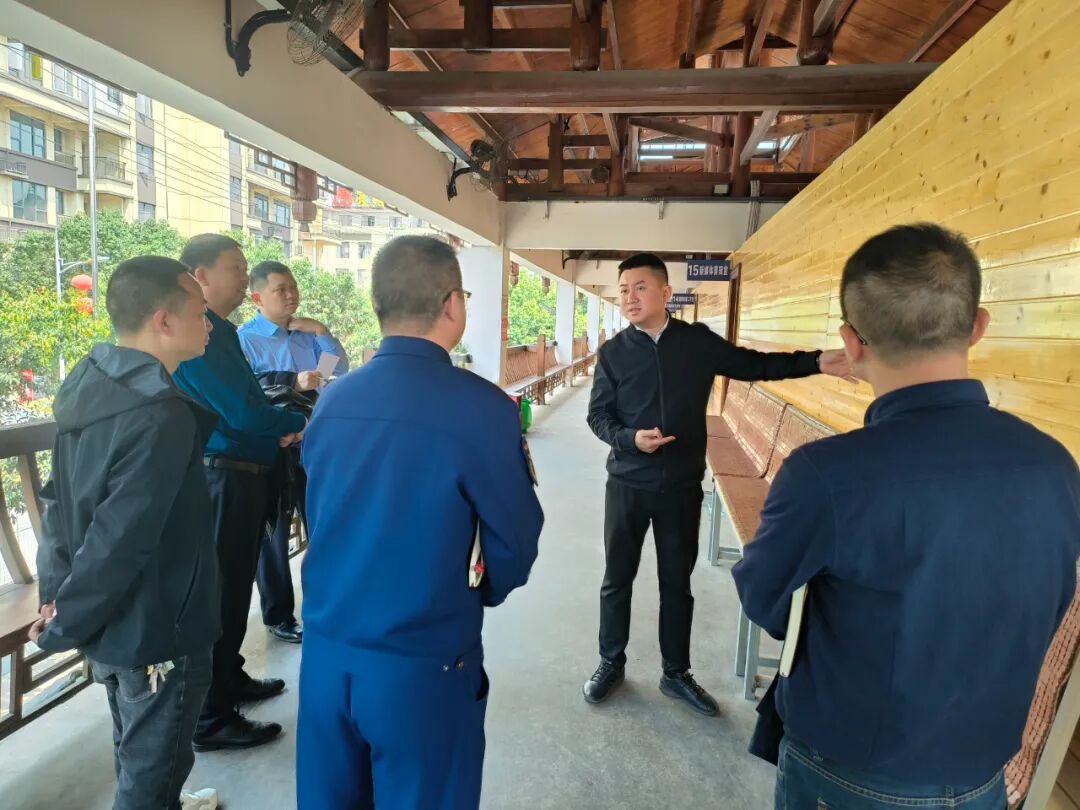 县人民政府副县长,县公安局局长龙俊先后主持召开调研筹备会,中共榕江