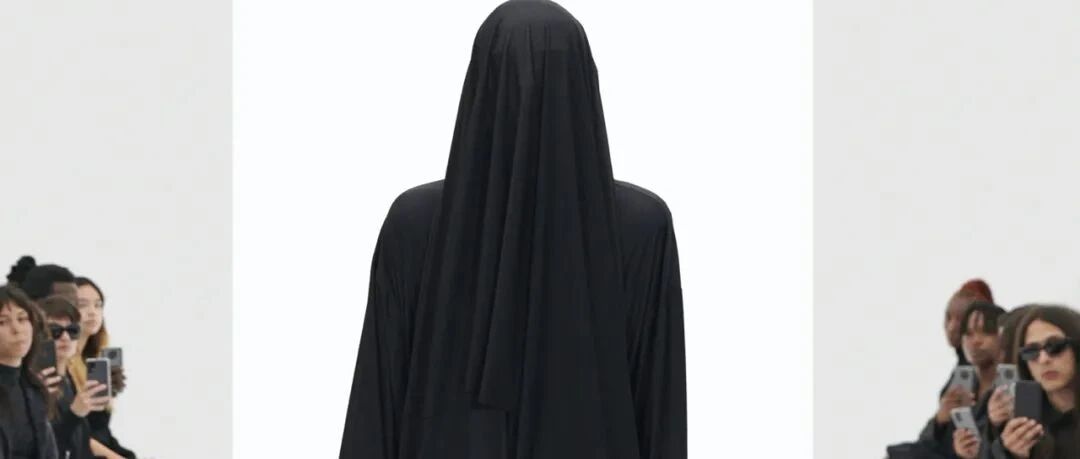 你的肩膀可以有多酷？Balenciaga2022春夏成衣