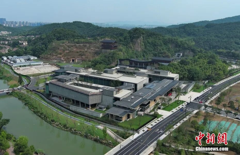 航拍杭州国家版本馆。王刚 摄
