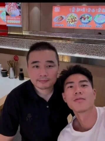 图片[2]-乐刻教练官宣恋情，网友：我这次真酸了-小蓝短视频