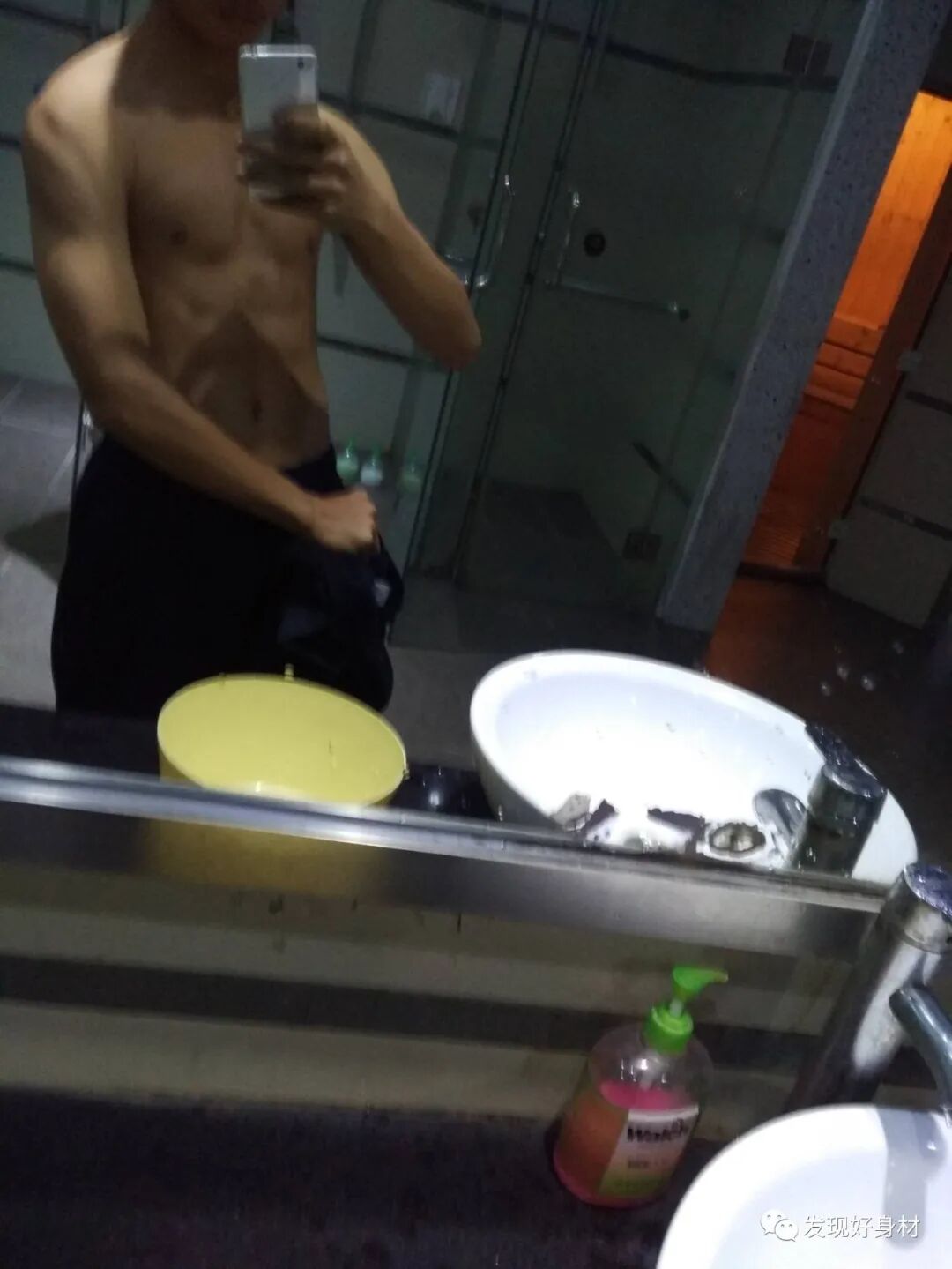 从瘦小子到筋肉男 这位广州小伙够硬 发现好身材 二十次幂