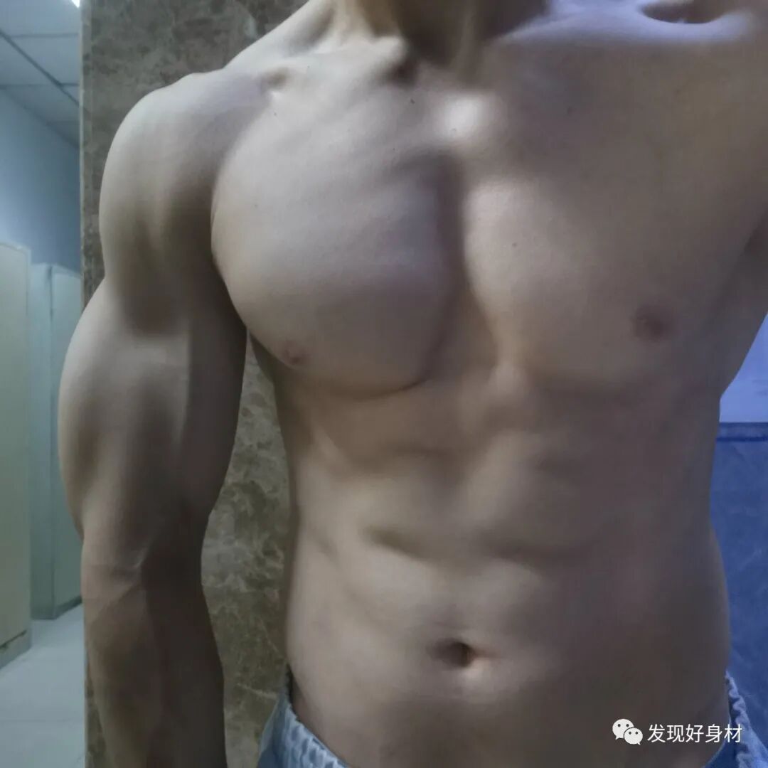 90后卡车工人 一身肌肉秒杀同龄人 发现好身材 微信公众号文章 微小领