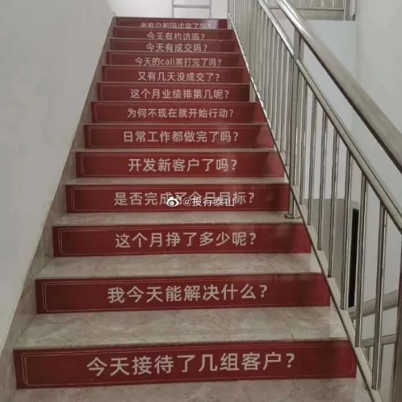 以上两个女生同时追你,你选哪个【囧图时刻】-微信头条网 以上两个女生同时追你,你选哪个【囧图时刻】