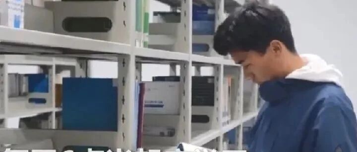 优秀！西安大学生兼职送外卖，6点半起床学习还保研了…