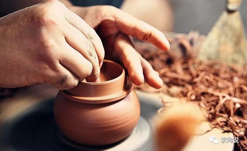 陈朝超 <wbr>|建水紫陶与宜兴紫砂究竟有什么区别? <wbr>(最全讲解)
