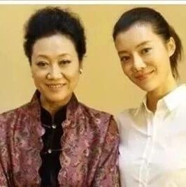 太突然了！娱乐圈的5对明星母女，藏得太深了，你能认出几对？