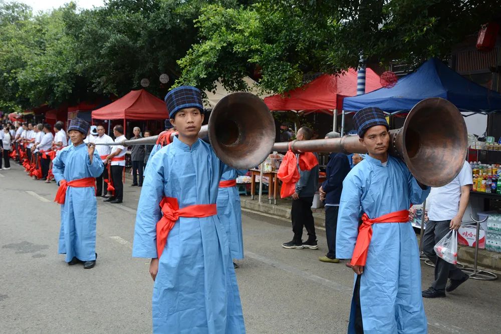 山水风光秀丽,历史文化悠久,民族风物独特的贞丰县,是布依族,苗族等