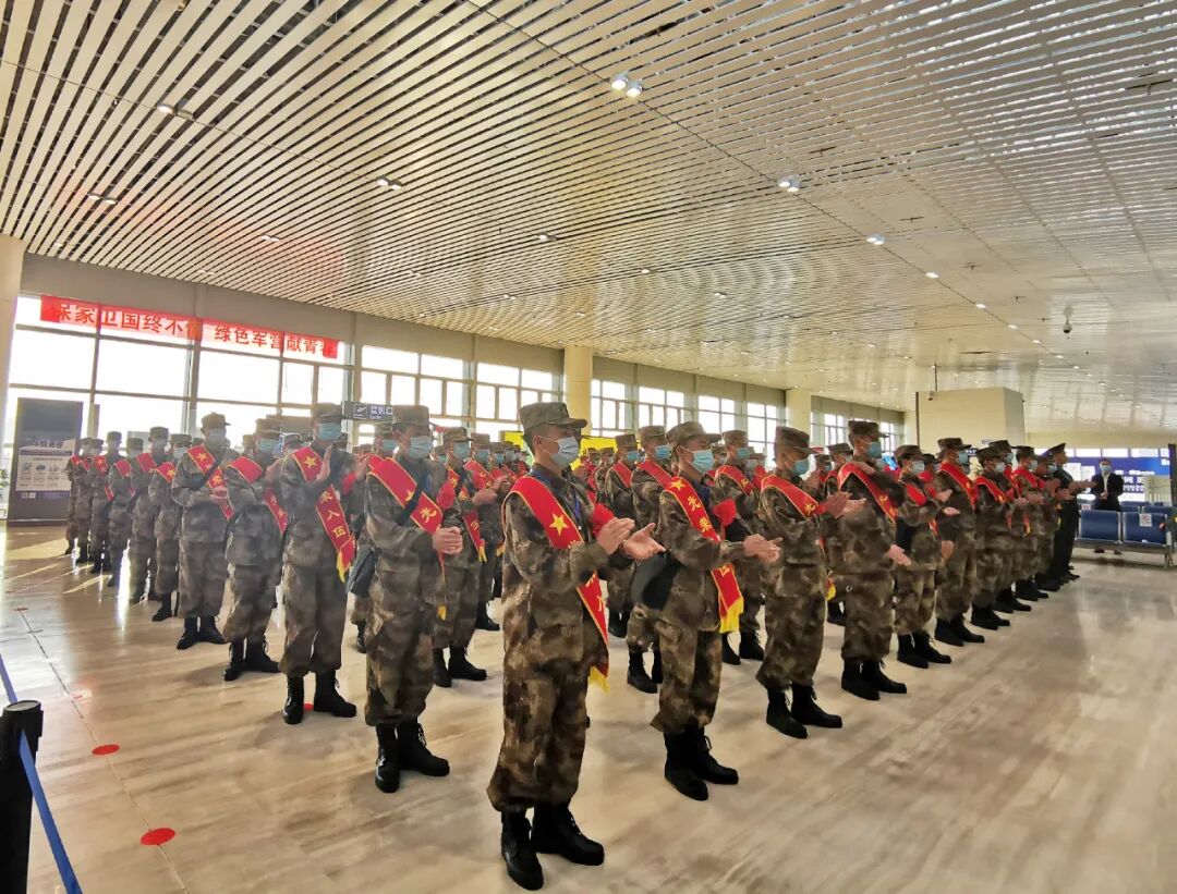 ǭ������103�������±��˷ɻ�������Ӫ