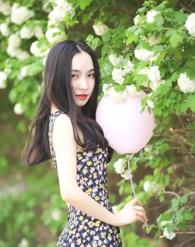 学好这9个拍照姿势，再也不用担心不会摆动作了