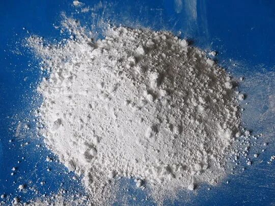 雪地中的风景 AI 生成的内容可能不正确。