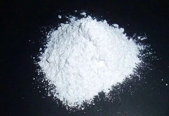 雪地上 AI 生成的内容可能不正确。