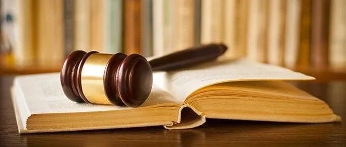 为职场世界“舔砖加瓦”的老板们