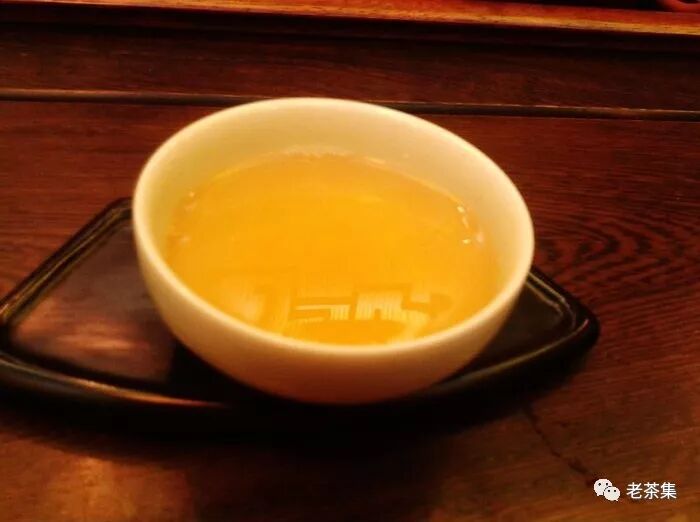 老茶档案：勐海茶厂2000年班章橡筋青饼（大白菜系列）