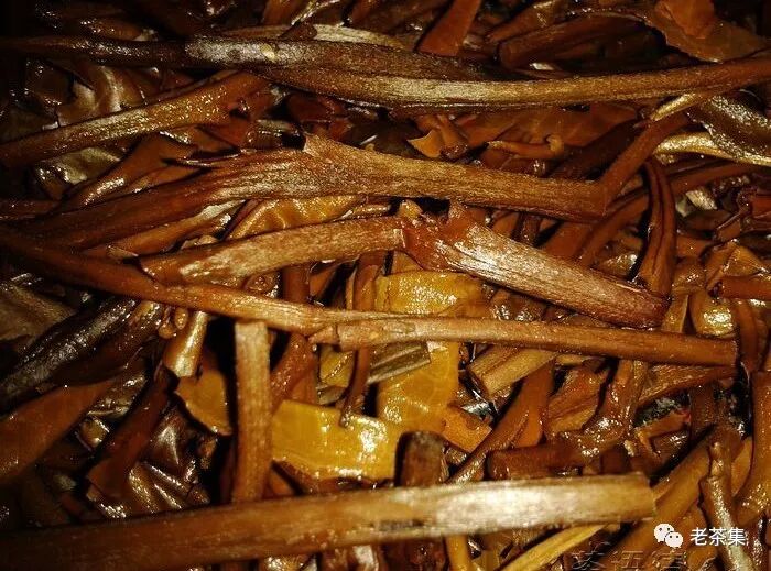 老茶档案：勐海茶厂2000年班章橡筋青饼（大白菜系列）