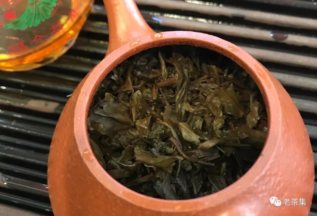 老茶档案：勐海茶厂2004年班章精品青饼（大白菜系列）