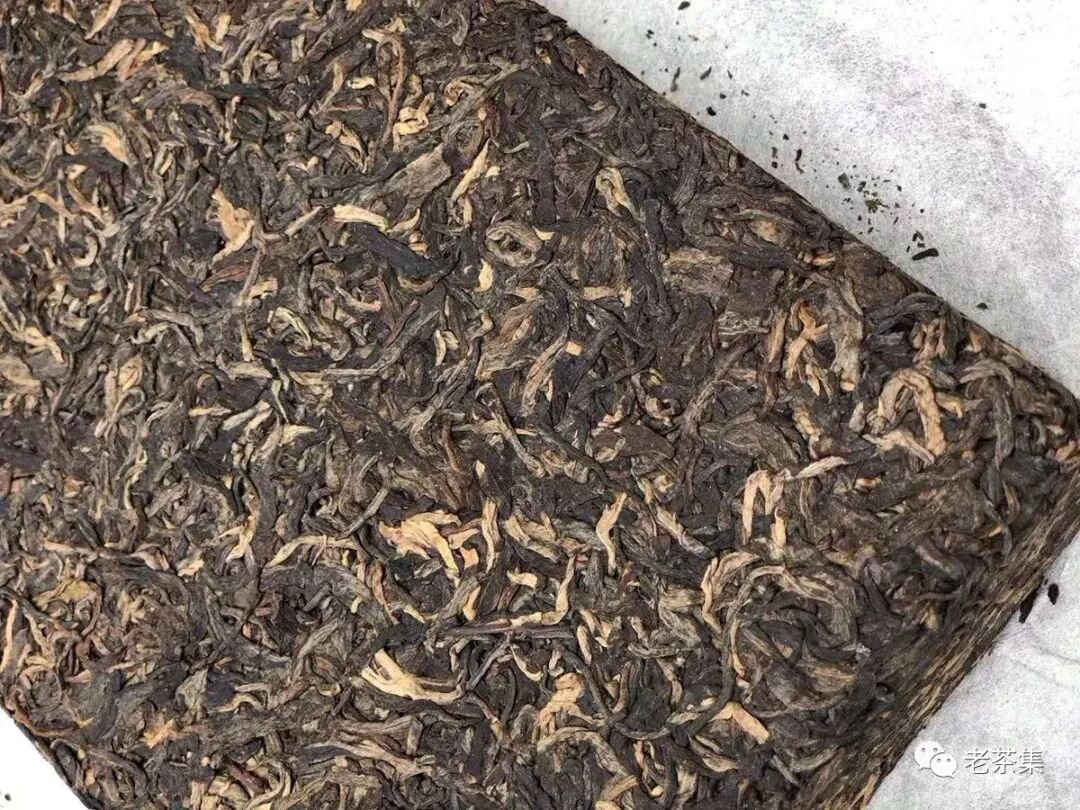 老茶档案：勐海茶厂2003年班章生态青砖1000克（大白菜系列）