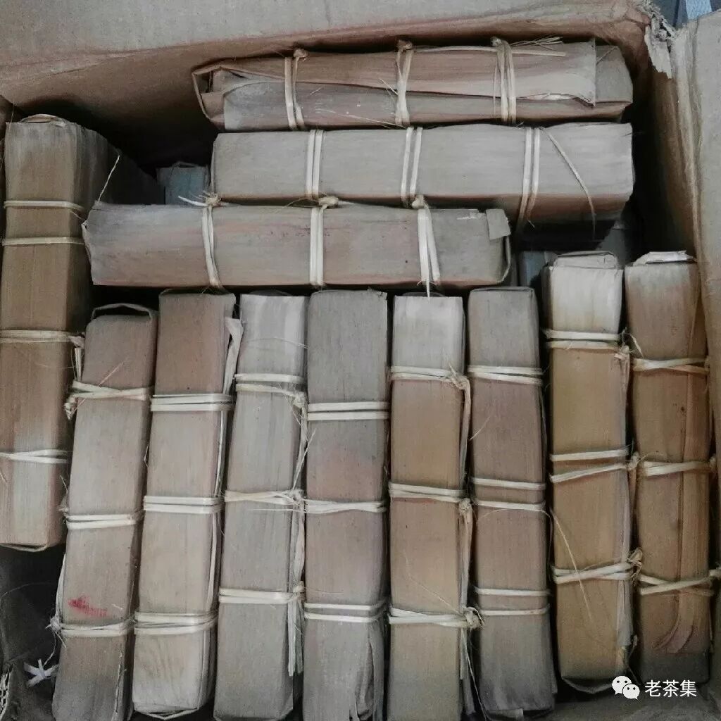 老茶档案：勐海茶厂2003年班章生态青砖1000克（大白菜系列）