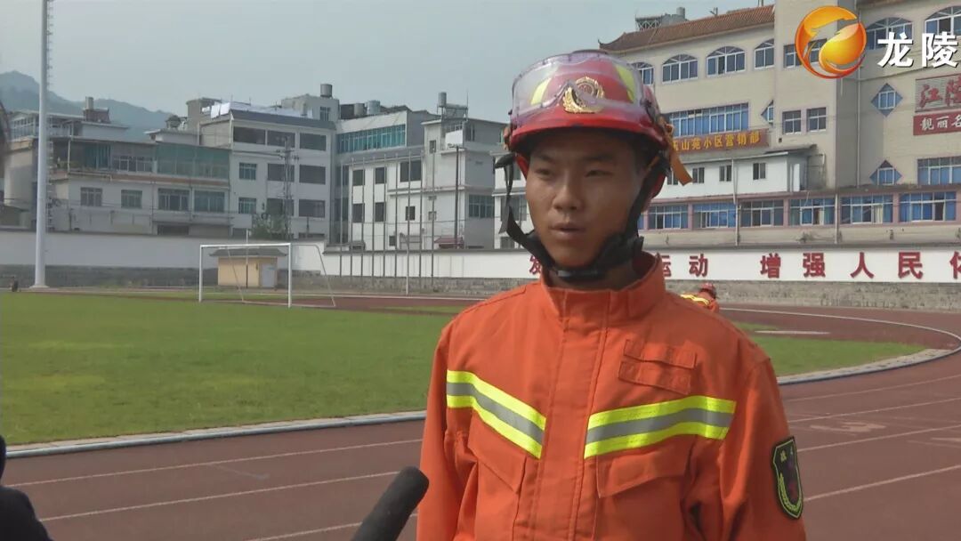 杜富国英雄事迹心得体会_杜富国英雄事迹颁奖词_杜富国英雄事迹