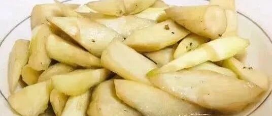 女人嫌肚子鼓，这菜要多吃，清肠刮油，排出垃圾！