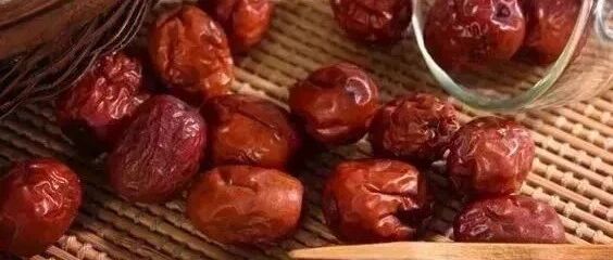 粥里加一物，3天腰变细，一周平肚腩，还能补血养颜！