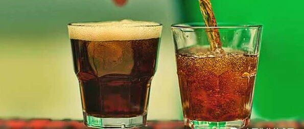 科研新发现|喝“无糖饮料”不会发胖？JAMA子刊：它可能会让你食欲大开...