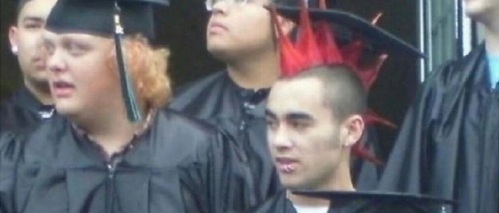 不愧是高考满分作文，我字都认不全！