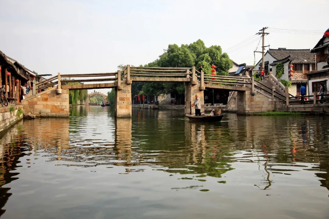 话说西塘石板桥上识古镇