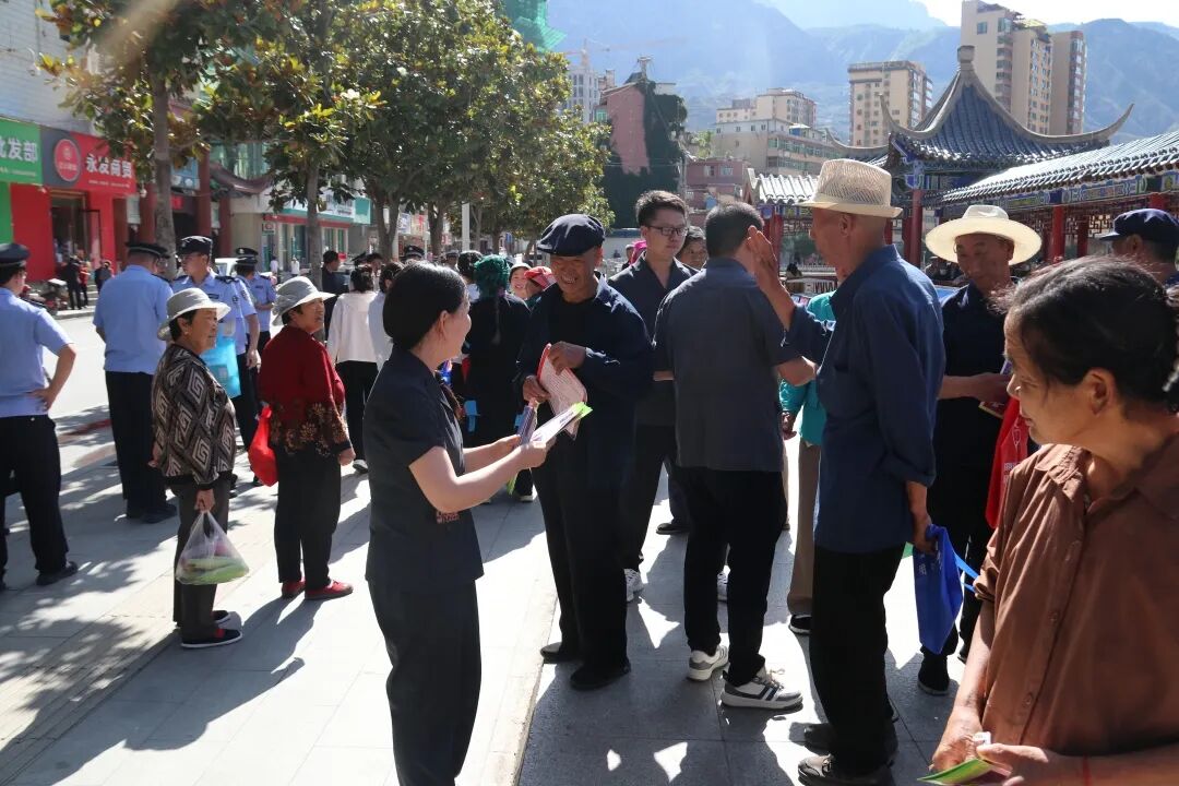 6月26日禁毒宣传 (1).JPG