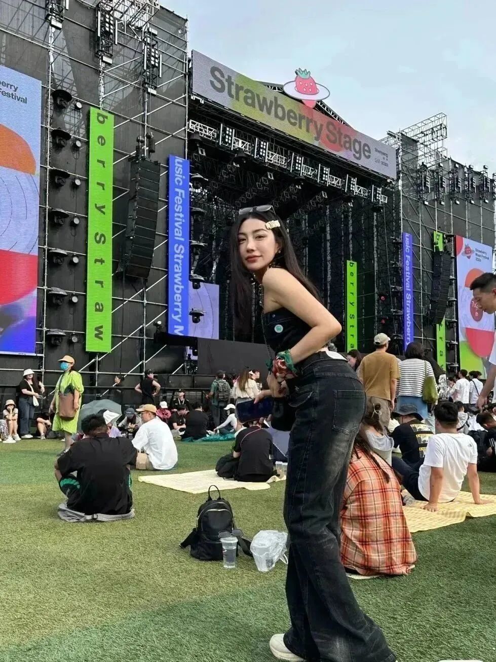 3w 获赞与收藏aurora_94上海嗨起来0909享受音乐,享受现场~银联