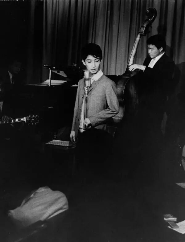 他的存在本身 就是一個奇蹟 知日 微文庫