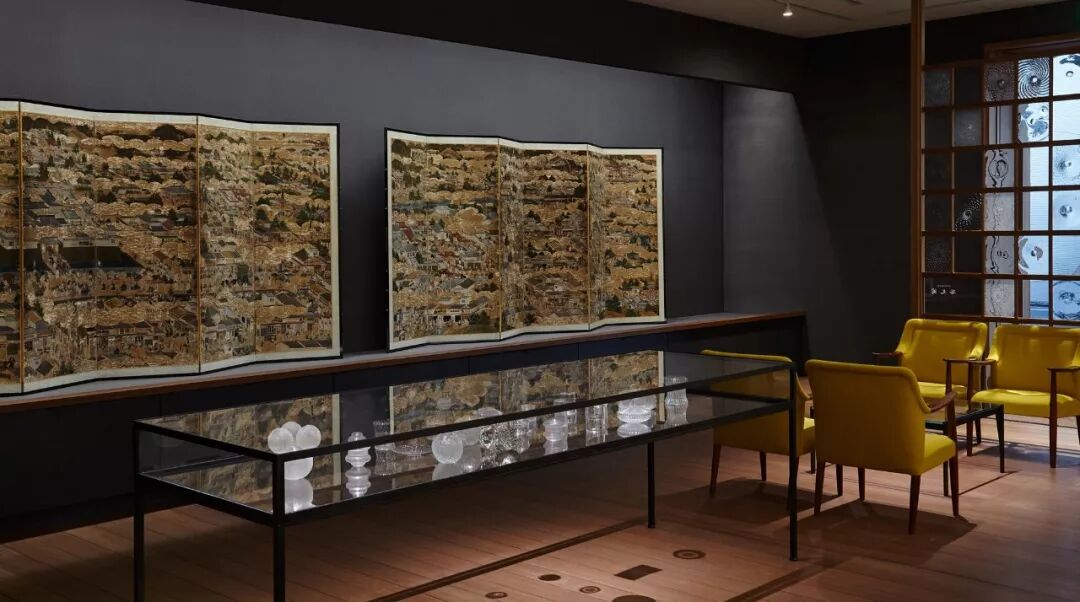 它们是过去一年日本最棒的10个平面设计！