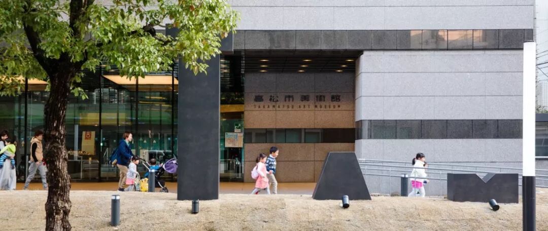 它们是过去一年日本最棒的10个平面设计！