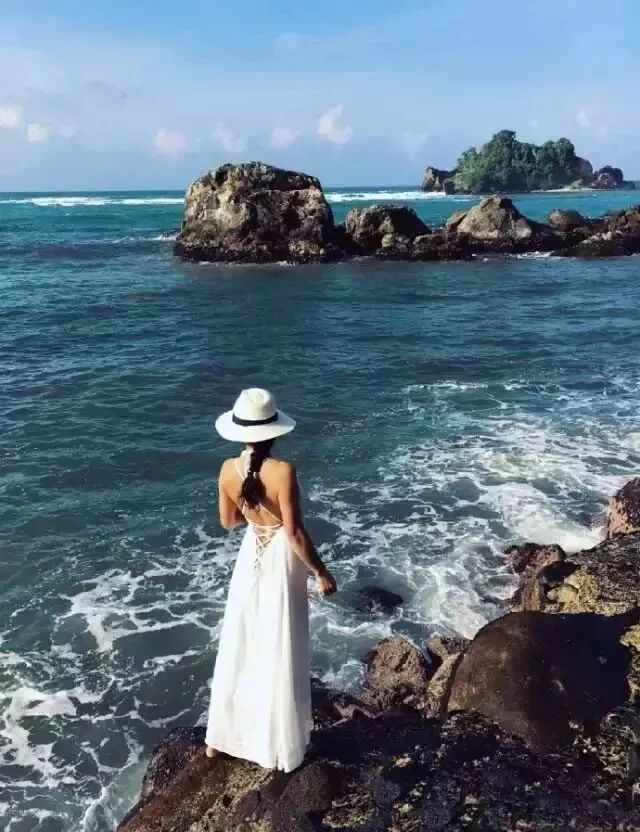【美女】中国阿姨在低温下拍照片，网友惊呼受不了，性感火辣身材不输少女！（组图） - 58