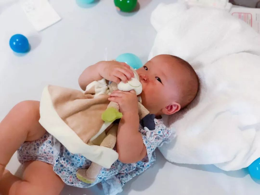 團|安撫寶寶的好物-費恩Fehn、Kaloo安撫巾，安全精致寶寶接受度高 未分類 第21張