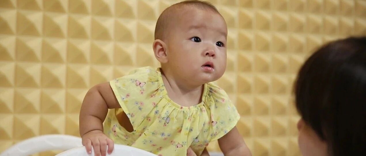 遇到宝宝拉绿便便不用慌，奶粉、着凉、饥饿可能是原因