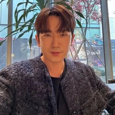 一代男团神话成员李玟雨即将步入婚姻殿堂