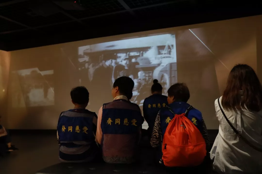 志愿心,红色情—上海慈爱公益基金会志愿者团建记实 上海慈爱公益基金会 5月27日 志愿心,红色情—上海慈爱公益基金会志愿者团建记实 上海慈爱公益基金会 5月27日