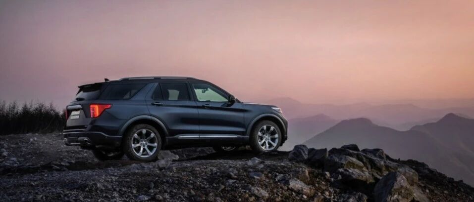 种草  | 乘风破浪的“宝藏姐姐”，拼的是“吸瘾力”