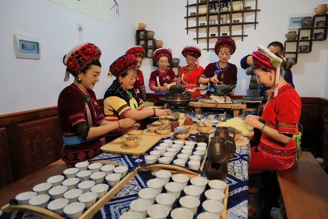 听云南丨大理白族三道茶 一苦,二甜,三回味_文旅头条