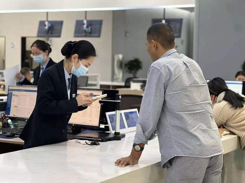 转发 | 湖北日报关注！特发政务助赤壁市政数局深化“四办”改革，让服务更有温度