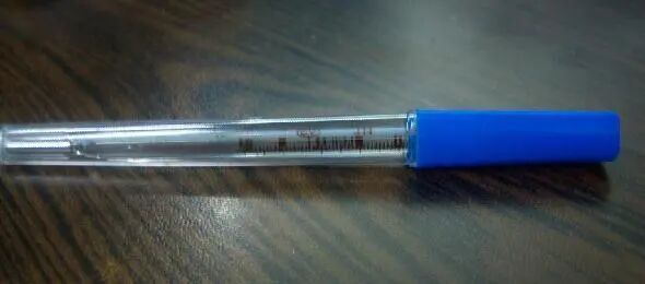 体温计碎在床上，交接班护士各罚1000！