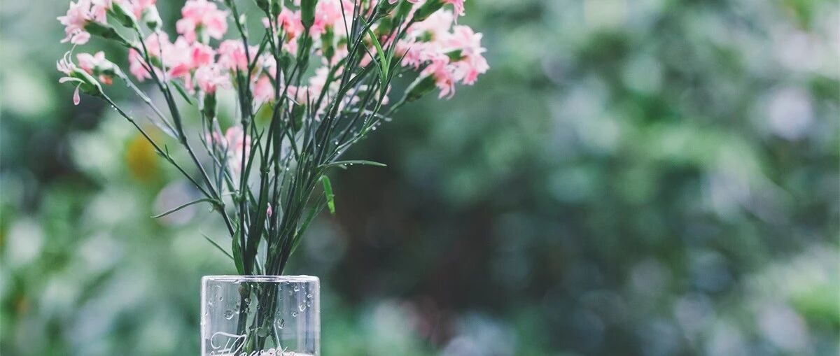 “妈妈，我能玩一下手机吗?”不同的答复，决定孩子的未来